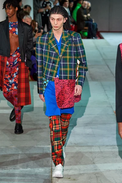 Look 4